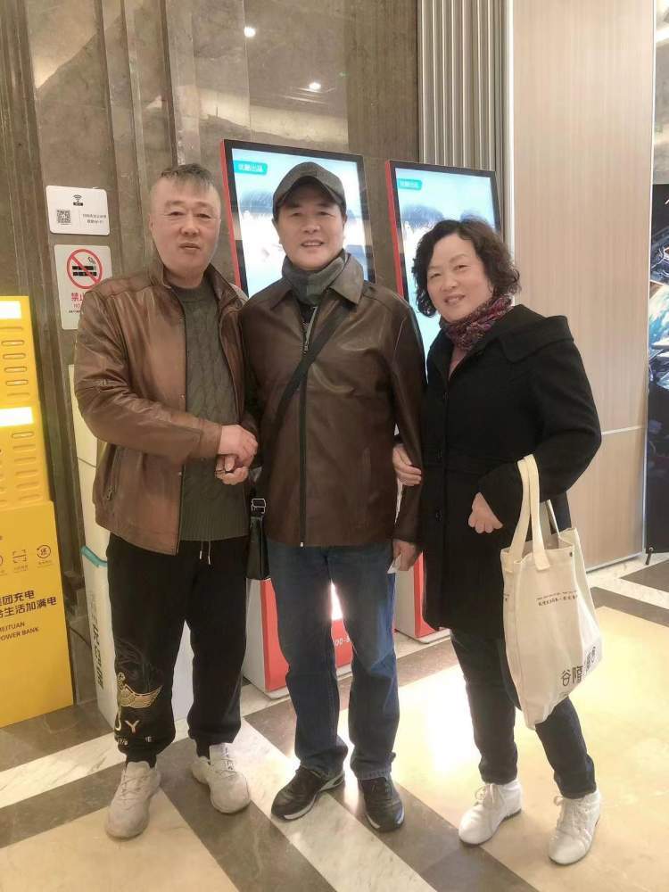 接正高队友回忆起当年的情景说"纪书记平易近人,与队友感情很好.