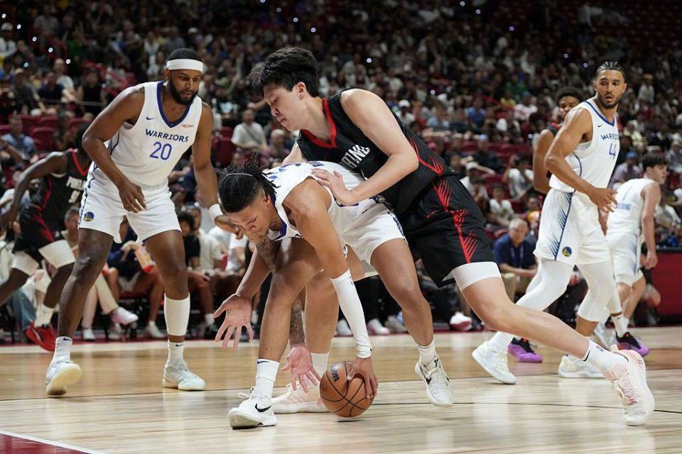 展现NBA16顺位含金量，杨瀚森开拓者首秀得分上双