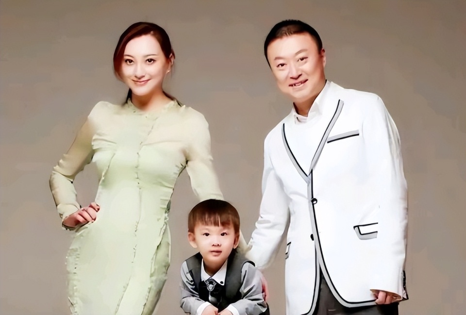 盘点国乒美女太太团，王皓马琳马龙梁靖崑妻子上榜，确实很漂亮_腾讯新闻