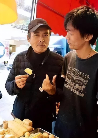 一个巴掌，把内娱艺人的“优越感”体现得淋漓尽致