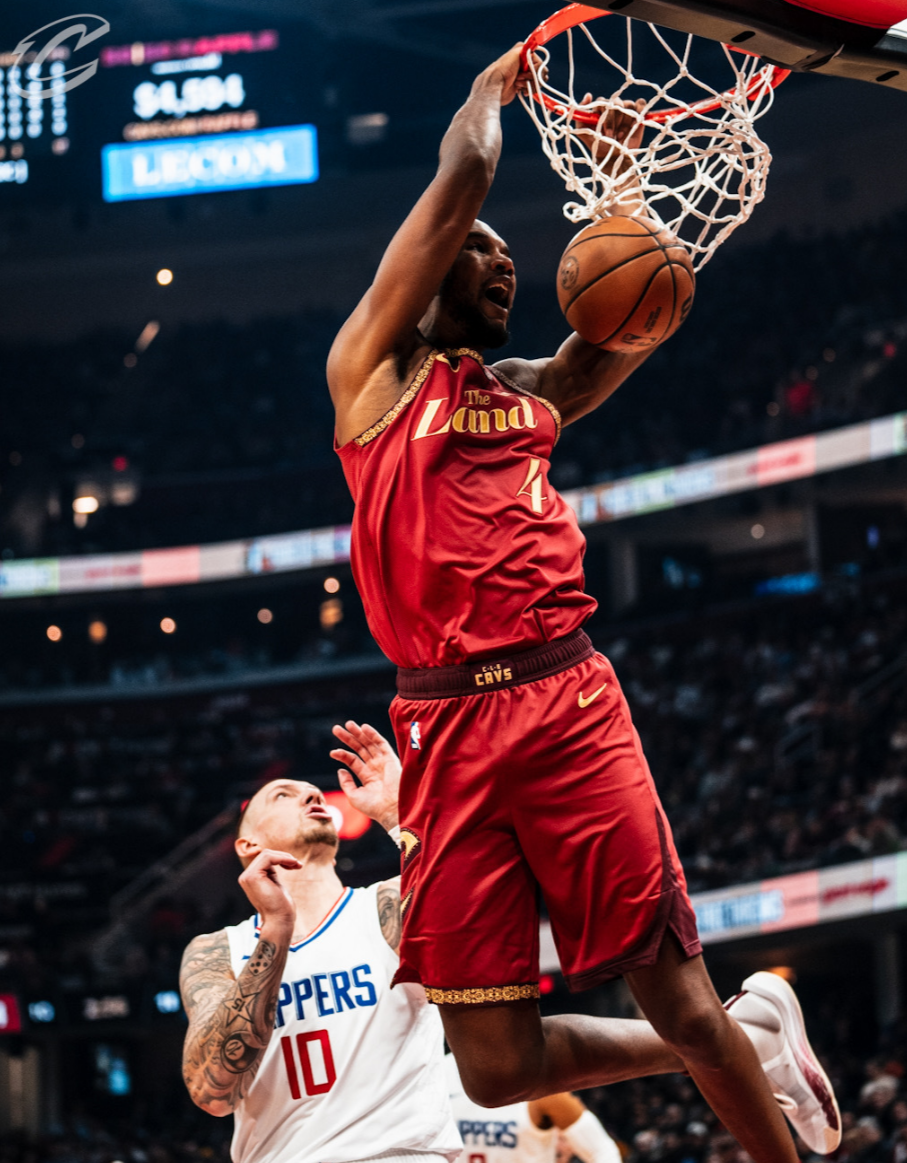 快船终结五连胜乔登19中6状态低迷坑惨小卡米切尔2812制胜中投