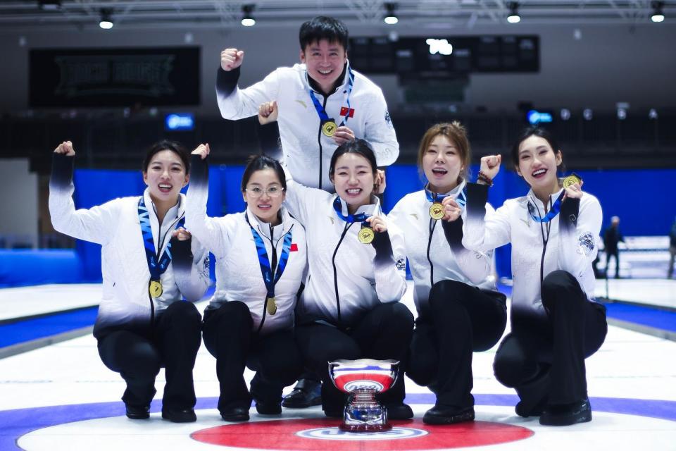 中国冰壶女队9战全胜，问鼎末代泛大陆锦标赛：两度绝杀世界第一