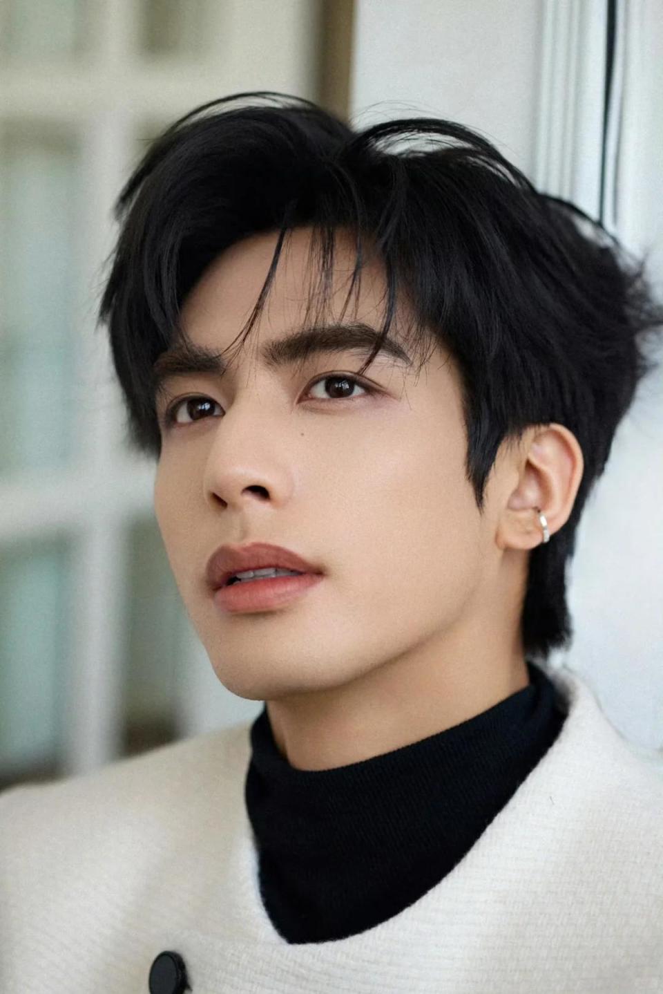 宋威龙的生图硬扛死亡灯光获赞"建模