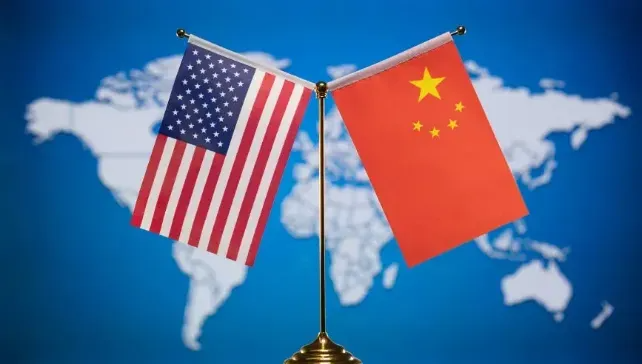 何立峰与美国财政部长贝森特、贸易代表格里尔举行视频通话
