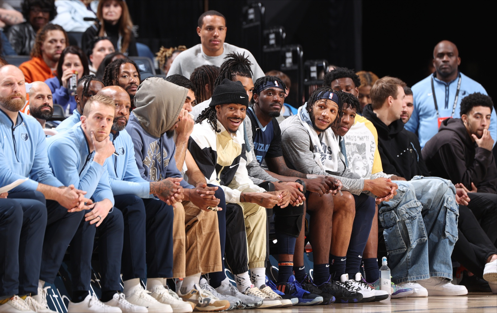 每支球队常规赛阵容通常会有一个15人名单,而灰熊的这份15人常规阵容