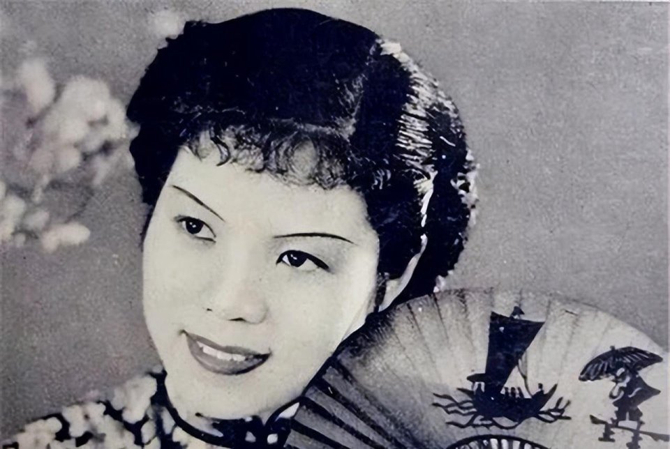舒绣文去世56年，后人状况如何？儿子做过演员晚年幸福，孙子很有出息_腾讯新闻