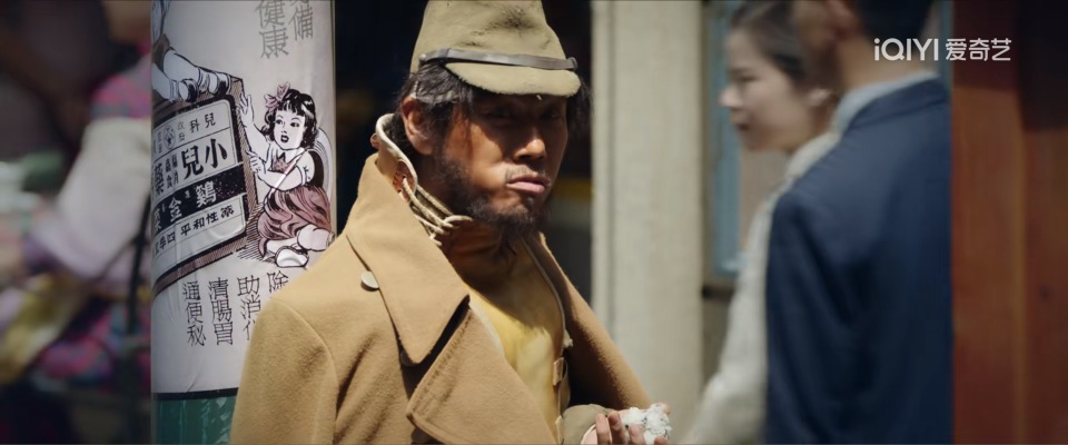 所有人都以为只有一个宋作文的存在,而这两个长相一模一样,身手又同样