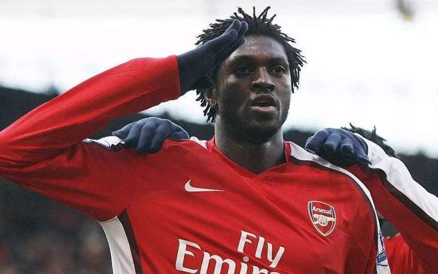 39岁阿德巴约宣布退役 曾效力枪手曼城进球后滑跪惹争议_腾讯新闻