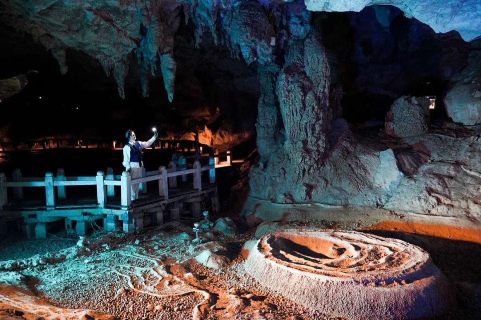 4米,堪称"世界莲花盆王",罗妹莲花洞也因此而得名.