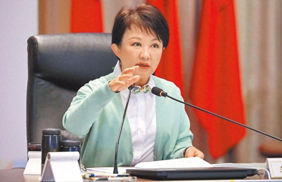 卢秀燕满意度夺冠,柯文哲人气雪崩,白营示警:小心民进党打法