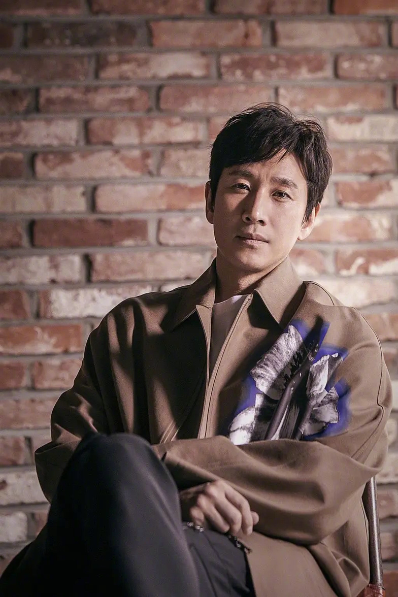 韩国知名演员李善均去世 死因引发外界猜测 警方否认高压调查李善均