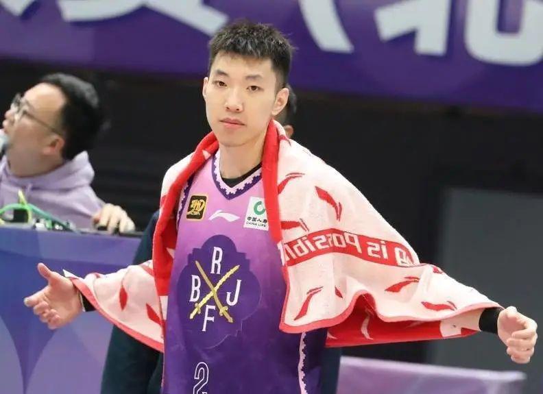 全場正負值最低的國手！12投8鐵+在場輸28分，球迷：節奏版艾倫？