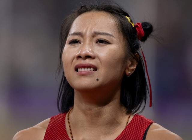 中国百米女飞人痛哭真因授业恩师去年辞世苏炳添也感动落泪