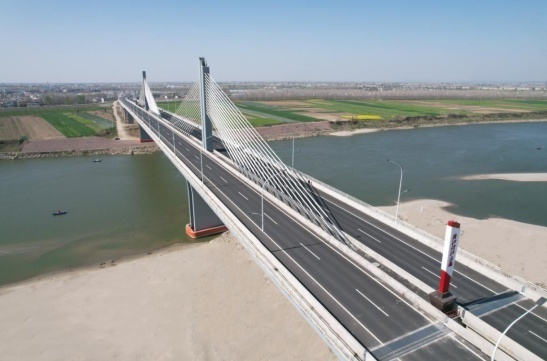 潜江汉江大桥顺利通过交工验收