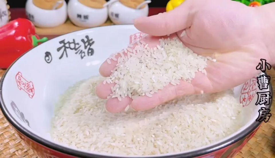 1碗大米,2把糯米粉,简单3步,随手一做,健脾养胃,软糯q弹_腾讯新闻