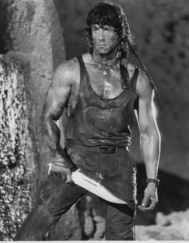 外,每一部《第一滴血》,都会有一款为史泰龙扮演的男主约翰·兰博专门