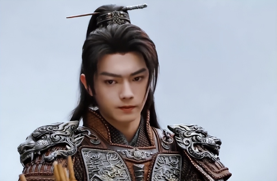 本是一心追求逍遥的十七皇子,却因朝堂变故不得不挑起拯救国家的命运.