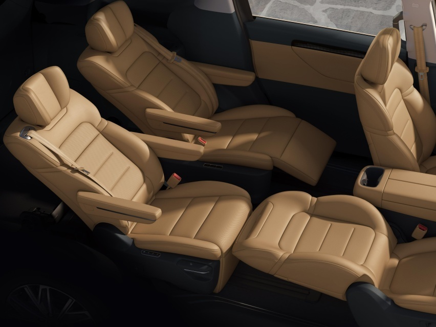 广汽传祺全新mpv发布内饰官图7座布局搭18l插混系统