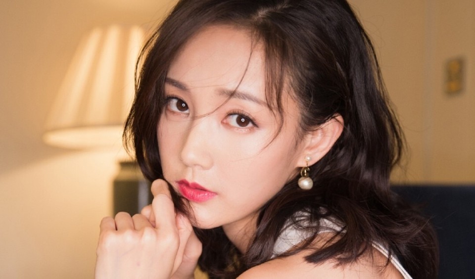 出生普通工人家庭,却成为了大明星,比演技出圈的是李一桐的语录