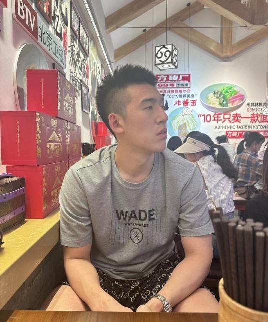 辽宁男篮动态！付豪女友曝光，杨鸣继续深造，23岁小将疯狂加练_腾讯新闻