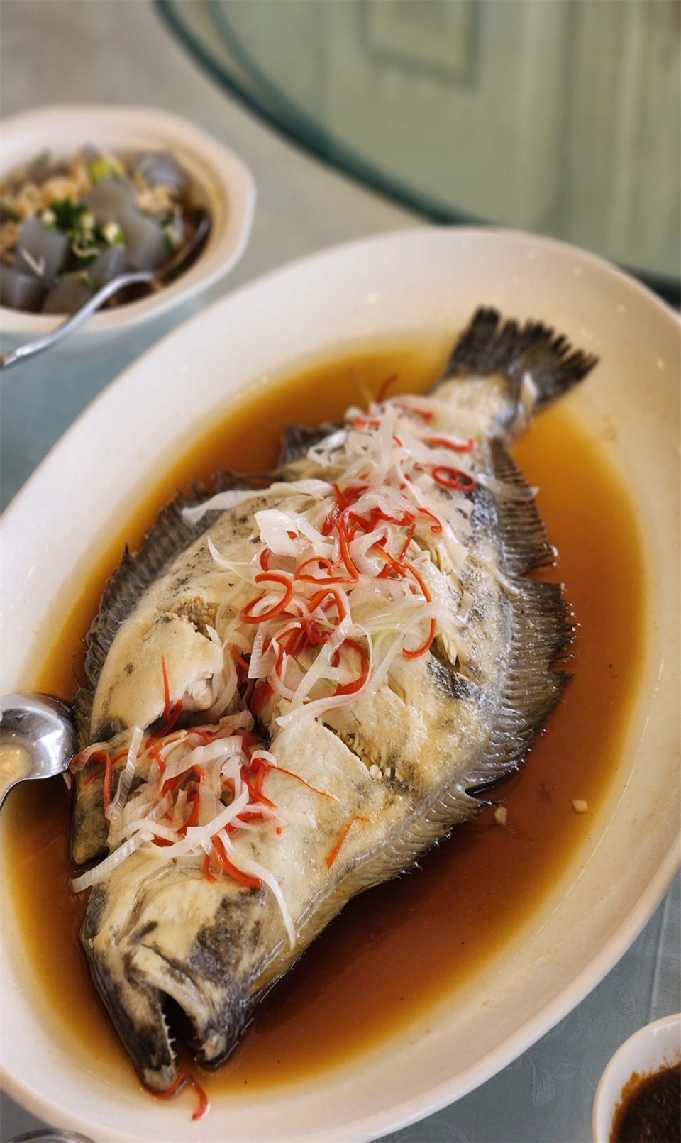 南山国际高尔夫球会既是高尔夫球会也是餐厅