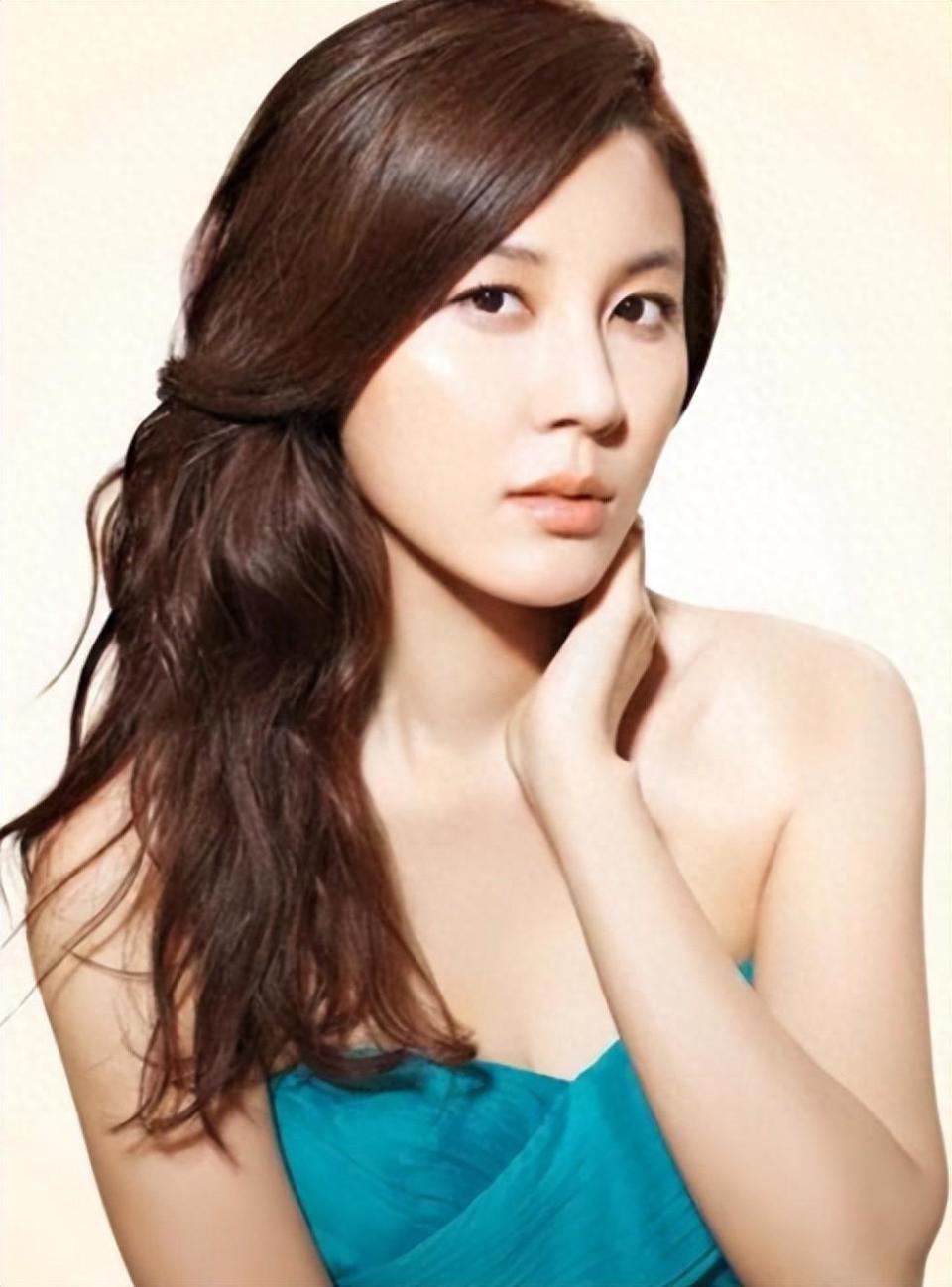 韩国知名女星透露小一岁的丈夫可爱又很酷