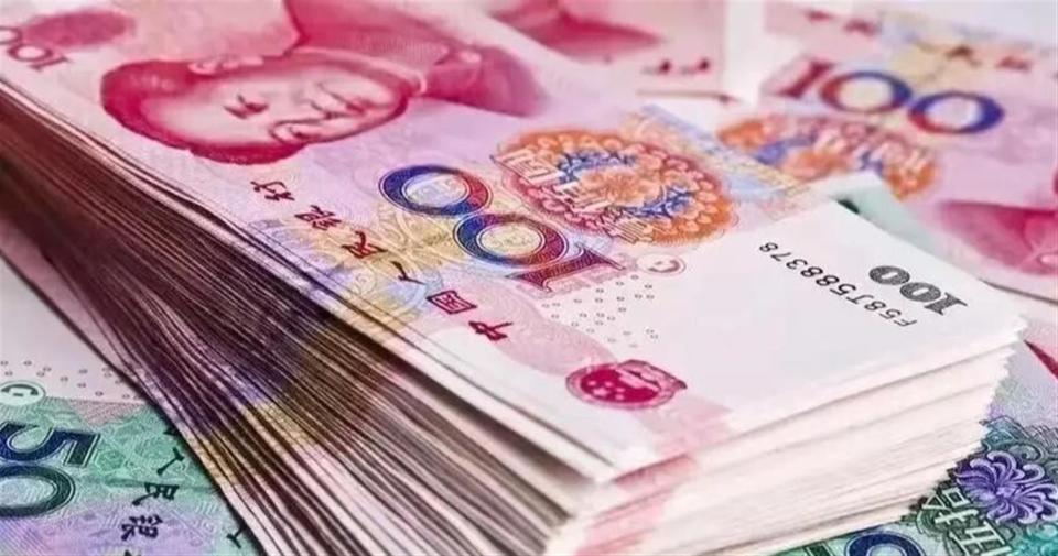 全球货币支付排名：美元跌至50.1％，欧元降到21.88％，人民币呢_腾讯新闻