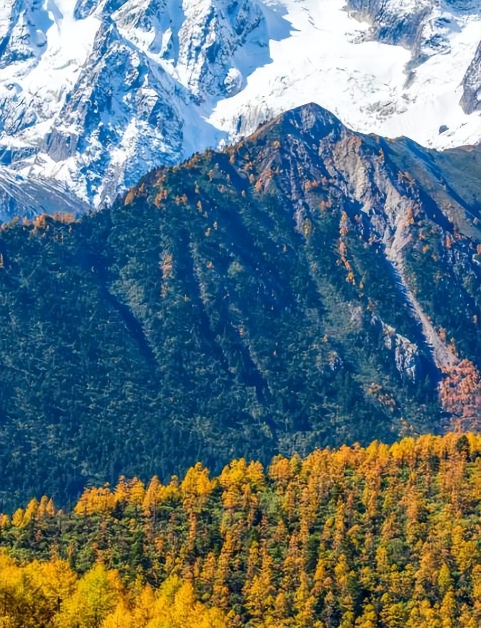 玉龙雪山十三峰全景图片