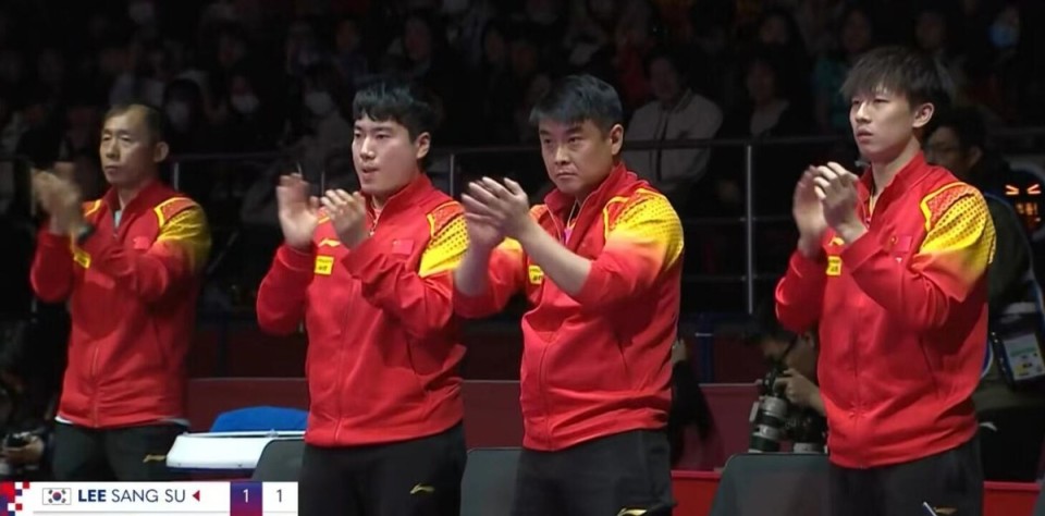 许昕罕见发声点评队友在世乒赛表现言谈举止越来越像刘国梁了