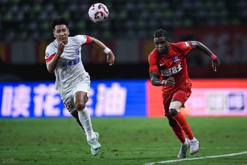 4-1，云南玉昆大胜广东劲旅，迪力穆拉提飙世界波，佩德罗双响炮