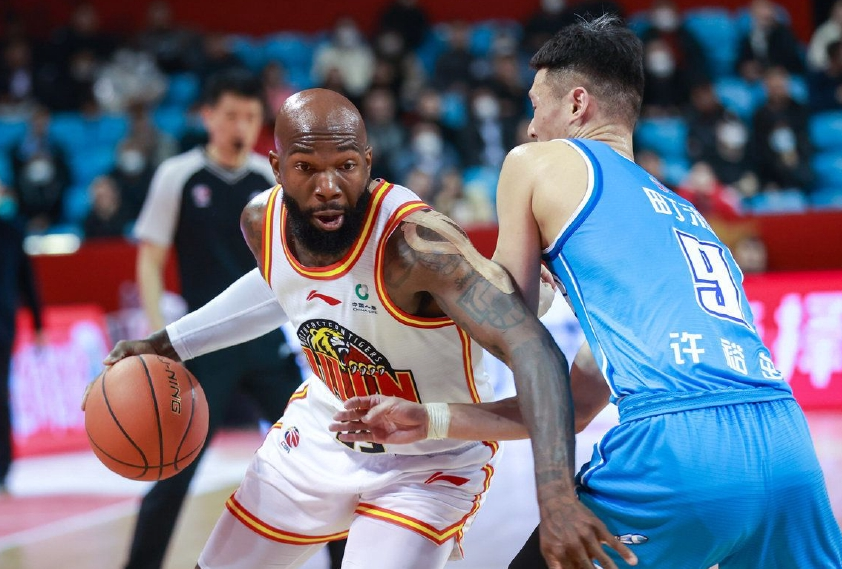 超级外援琼斯告别吉林男篮之后会加盟浙江广厦联手孙铭徽吗