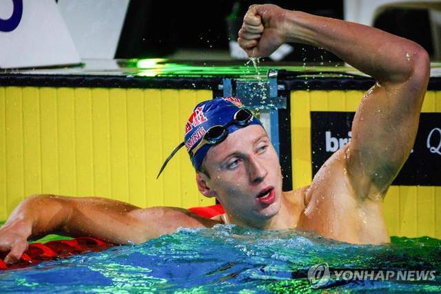 朱利安尼在澳大利亚代表选拔赛男子200米自由泳中夺冠.