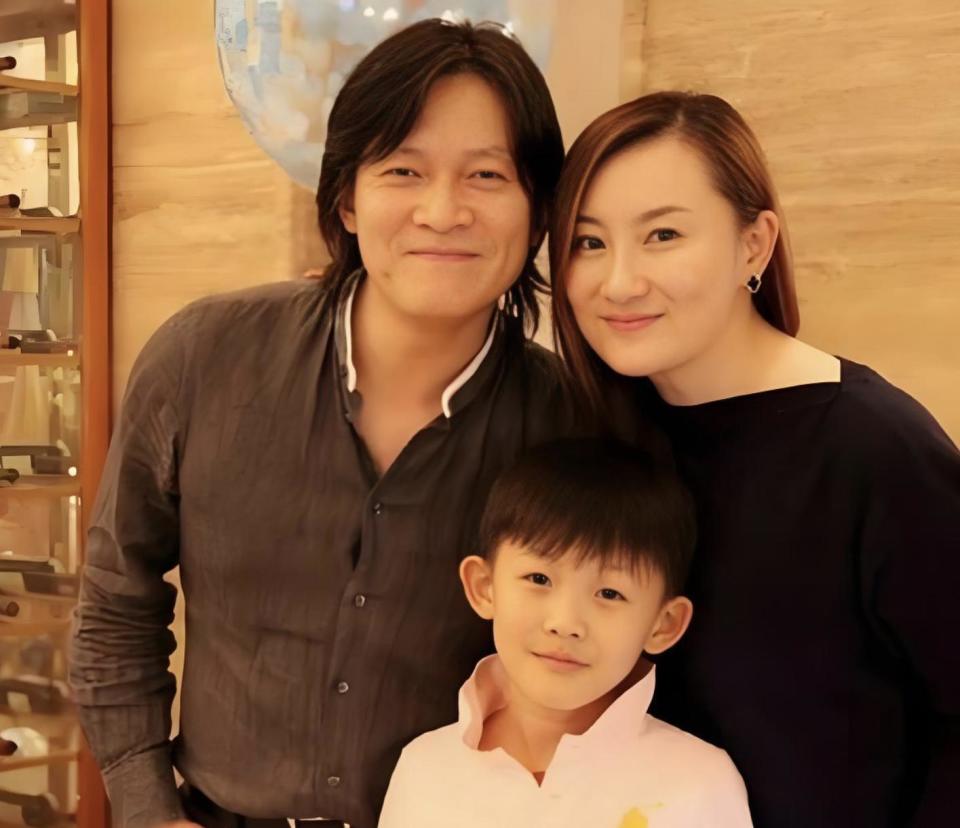 看了杨志刚年轻时的旧照，才懂为何称他“内娱陈冠希”，确实俊俏_腾讯新闻