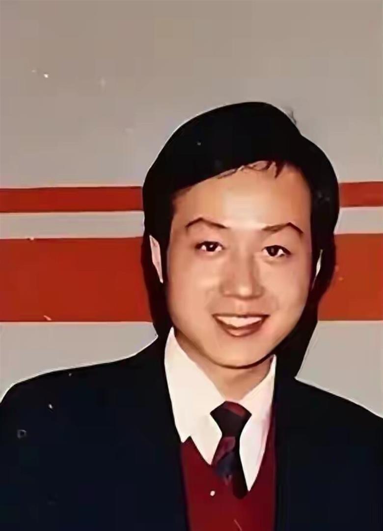 他是罗京儿子，14岁扛起破碎小家，母亲再嫁时只提一个要求！_腾讯新闻