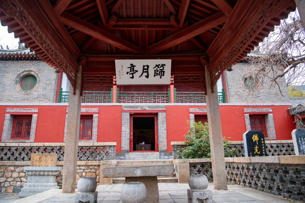 泰安六朝古刹普照寺,冯玉祥曾在此隐居,为登泰山必游景点之一