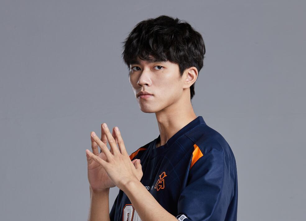 omg打野爆料自家战队,没有厨房只能吃外卖,训练环境很艰苦_腾讯新闻