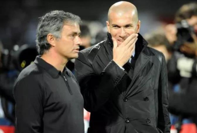 上热搜齐达内要出山利物浦帅位太抢手克洛普之后少帅最热门