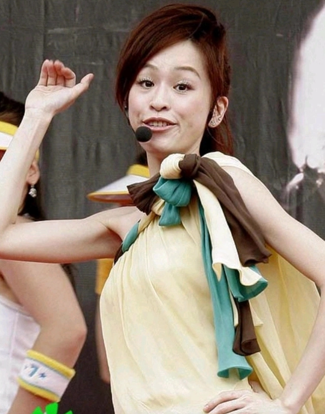 曝王心凌生图变化大,医美脸又僵又肿,商演费52万被指捞金无下限_腾讯