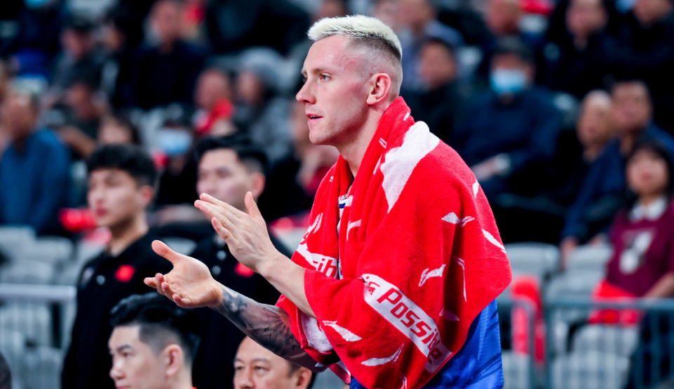 新疆vs北控乘胜追击克里克挑大梁邱彪拒绝爆冷