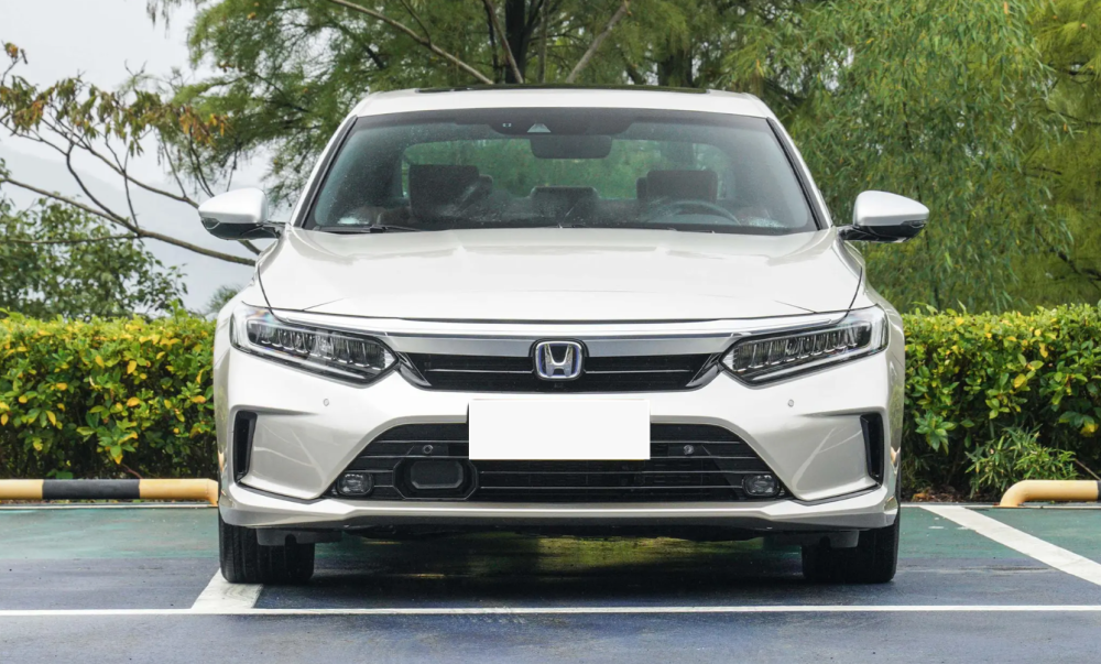 本田全球大轿跑!比雅阁强,一公里5毛,超级混动,20万降到15万_腾讯新闻