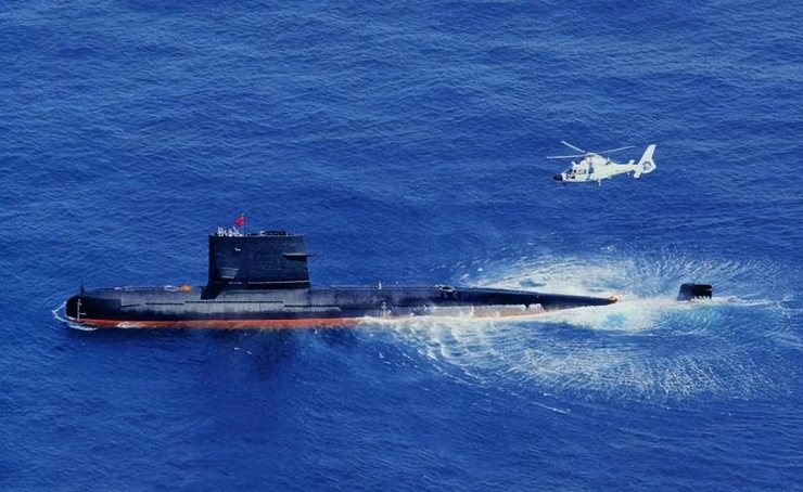 中国潜艇变武库舰!水下释放无人机 潜航器,单艇发动狼群攻势?