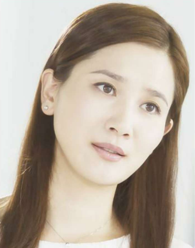 《静静的白桦林》乔楠;比如《井冈山》里的贺子珍;作为学院派演员