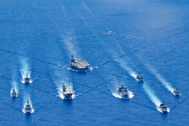 美军奔赴南海军演解放军划下禁航区