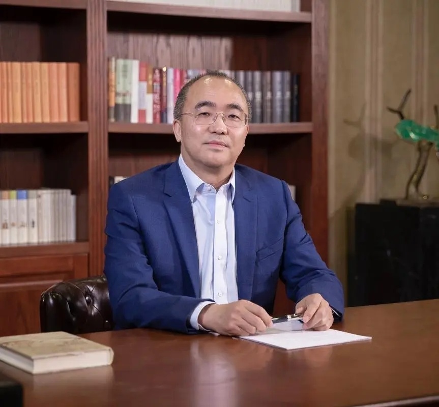 卓尔背后大老板阎志,最会写诗的生意人