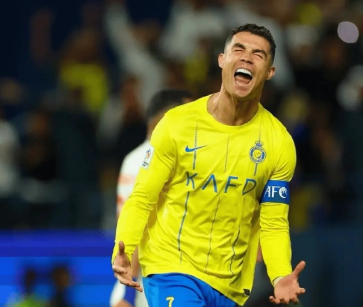 c罗虽然也没有运动战进球,但他好歹抓住了点球机会完成进球,这也是他