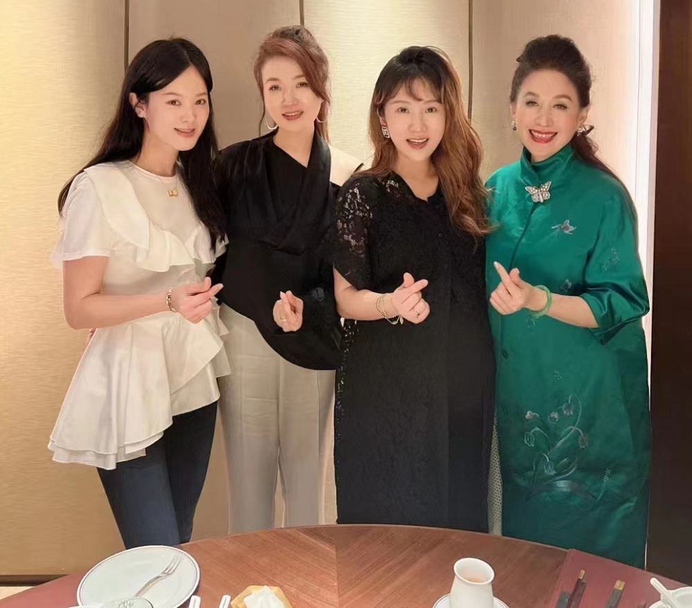 38岁阔太李念三胎产后出院回豪宅坐月子饮食简单全是家常菜