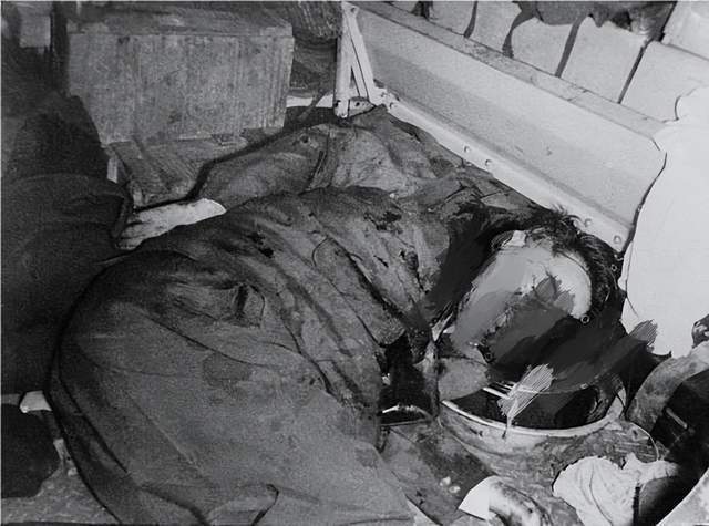 1963年越南高僧释广德,抗议强权当街自焚,被大火吞噬却岿然不动_腾讯