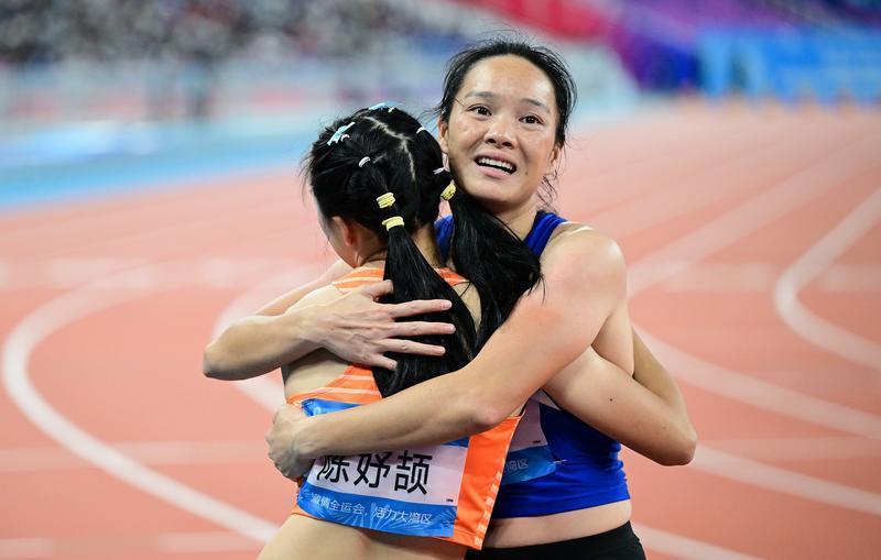 女子短跑黄金一代落幕，韦永丽袁琦琦退役上班，新生代崛起_腾讯新闻