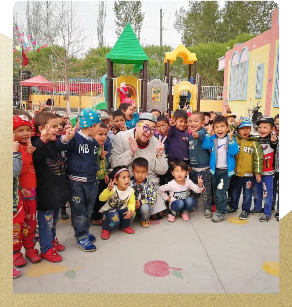 他想唱的不止《扎巴依的春天》,还有新疆人的生活_腾讯新闻