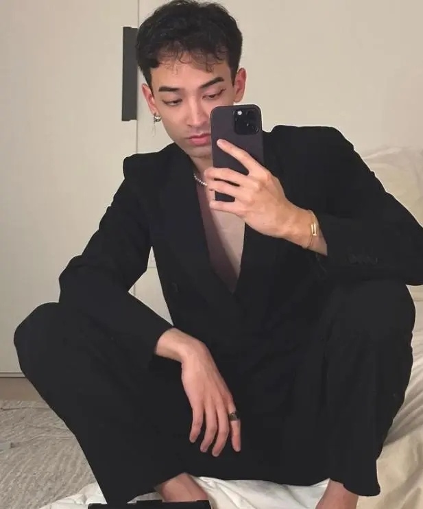 ΤΨ�Ĵ����Τ�������罻ƽ̨�Ϸ��� ͸¶���Լ��廪˶ʿ��ҵ�ĺ���Ϣ